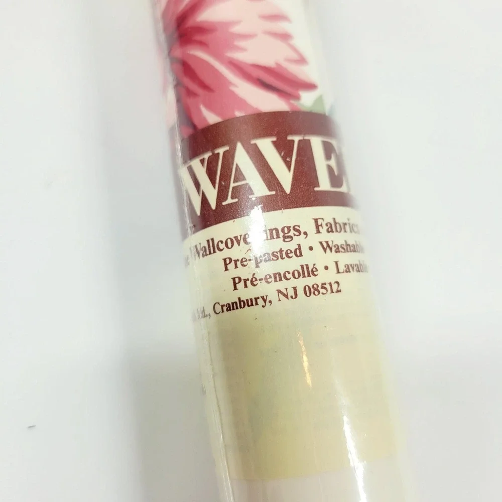 Wavery Red and Pink Carnation Floral Wallpaper Border Scalloped Pattern 3 Rolls